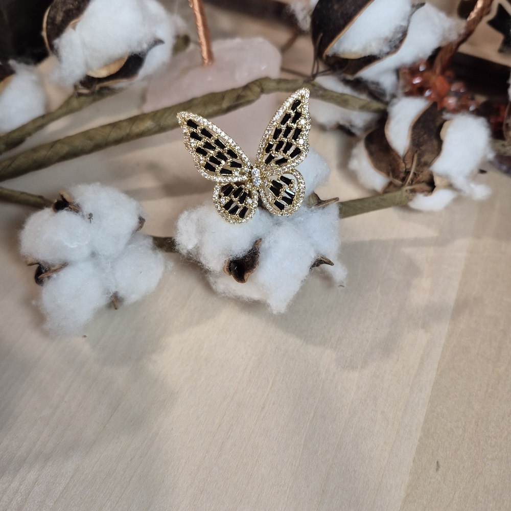 🦋🦋NEW🦋🦋 BEAUTIFUL!! Gold Plated Over Copper CZ Adjustable Butterfly Ring - Picture 8 of 11